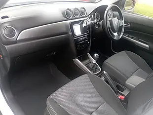 Used 2023 Suzuki Vitara Sz-T White - Interior and Exterior details 4