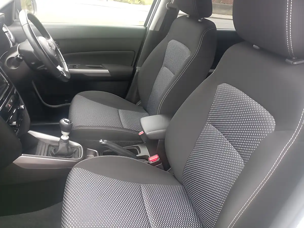 Used 2023 Suzuki Vitara Sz-T White - Interior and Exterior details 6