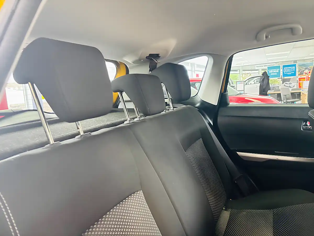 Used 2023 Suzuki Vitara Sz-T Yellow - Interior and Exterior details 13