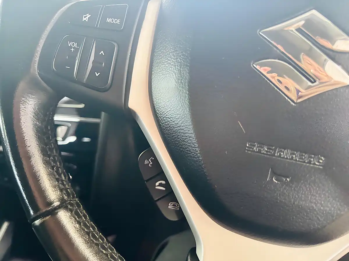 Used 2023 Suzuki Vitara Sz-T Yellow - Interior and Exterior details 18