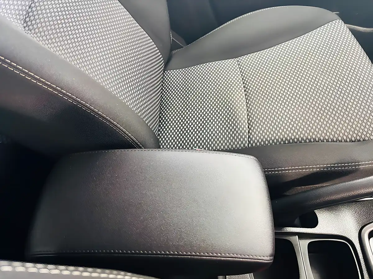 Used 2023 Suzuki Vitara Sz-T Yellow - Interior and Exterior details 20