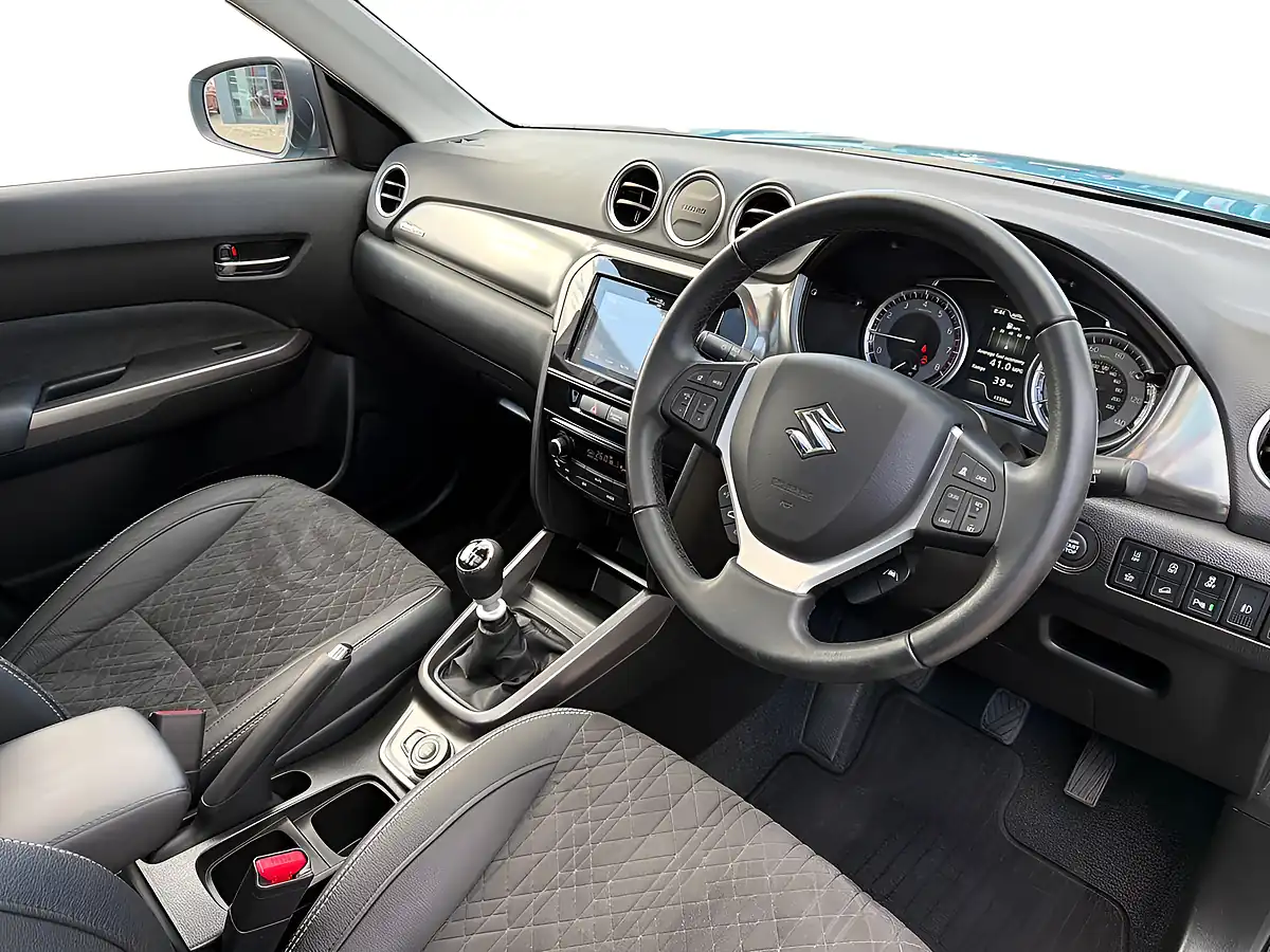 Used 2023 Suzuki Vitara SZ5 Allgrip Blue - Interior and Exterior details 8