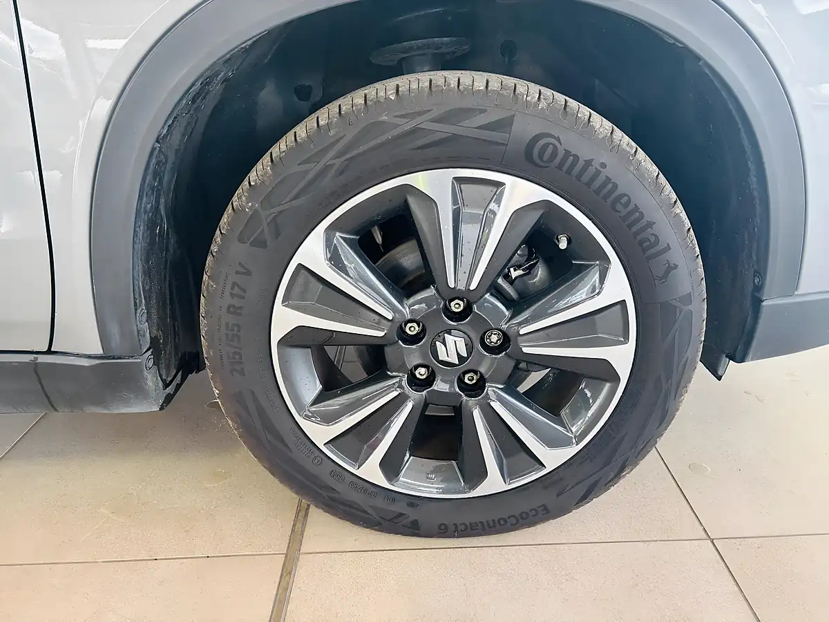 Used 2023 Suzuki Vitara SZ5 Allgrip Grey - Interior and Exterior details 13