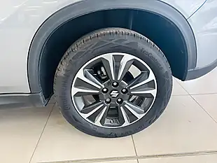 Used 2023 Suzuki Vitara SZ5 Allgrip Grey - Interior and Exterior details 17