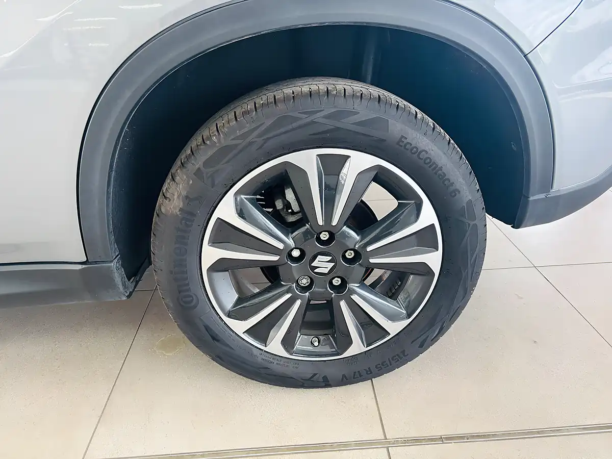 Used 2023 Suzuki Vitara SZ5 Allgrip Grey - Interior and Exterior details 17