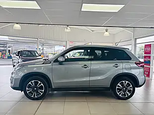 Used 2023 Suzuki Vitara SZ5 Allgrip Grey - Interior and Exterior details 4