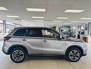 Used 2023 Suzuki Vitara SZ5 Allgrip Grey - Interior and Exterior details 8