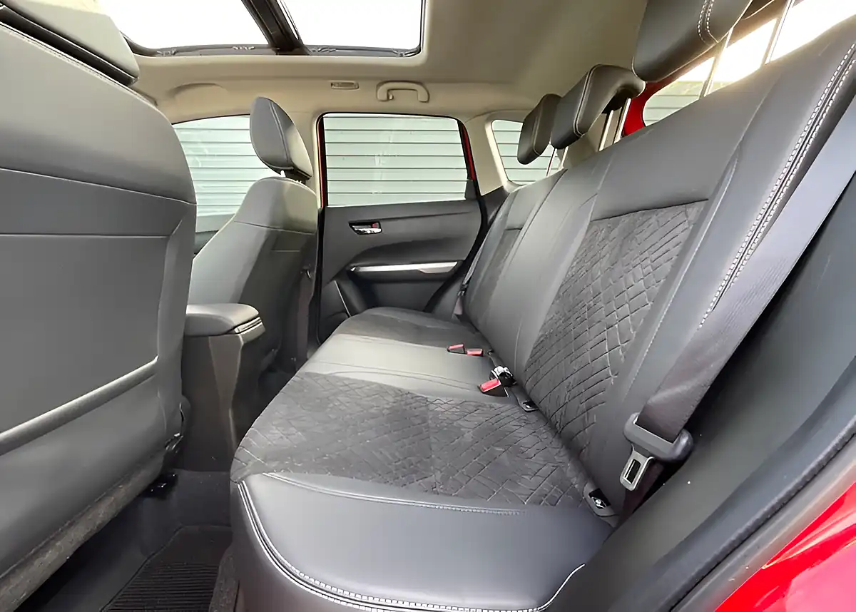 Used 2023 Suzuki Vitara SZ5 Allgrip Red - Interior and Exterior details 15