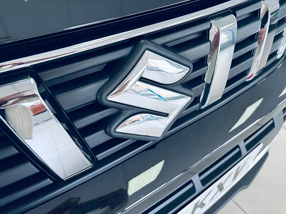 Used 2023 Suzuki Vitara SZ5 Black - Interior and Exterior details 12