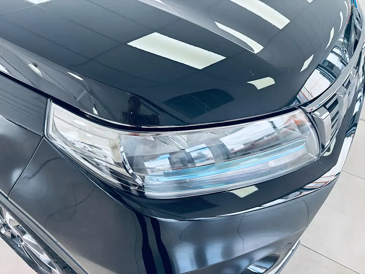 Used 2023 Suzuki Vitara SZ5 Black - Interior and Exterior details 13