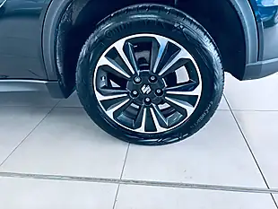 Used 2023 Suzuki Vitara SZ5 Black - Interior and Exterior details 19