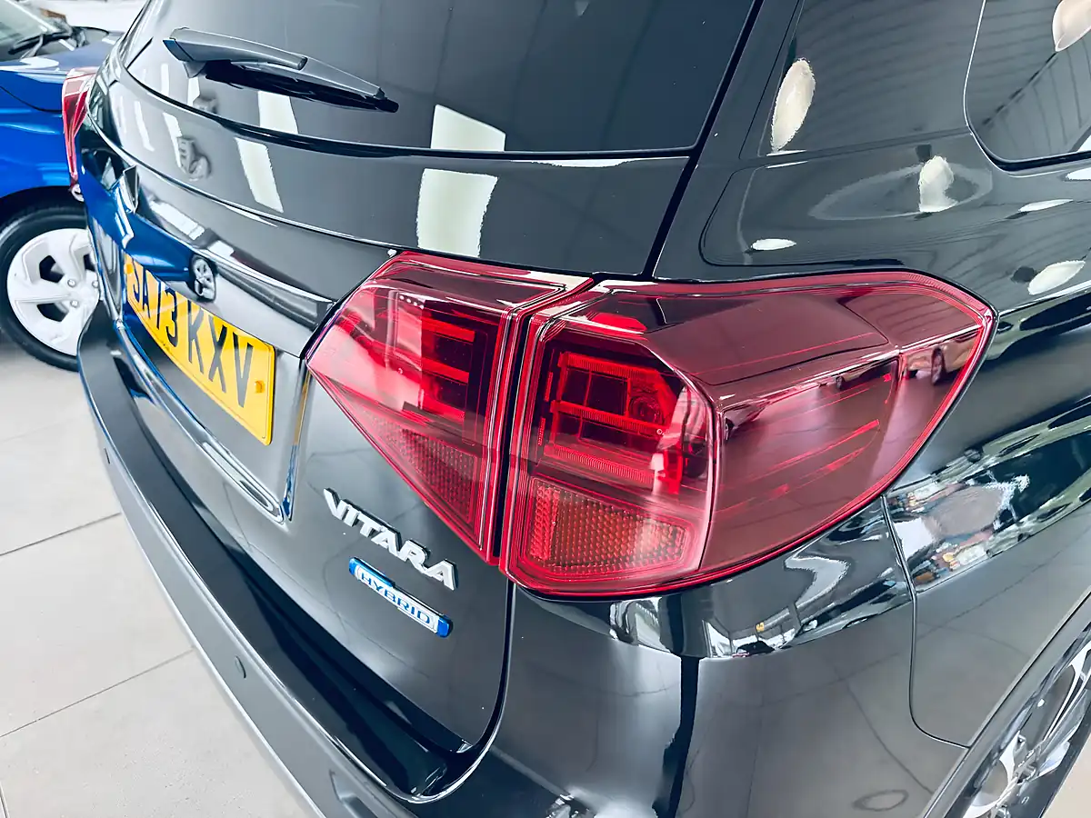 Used 2023 Suzuki Vitara SZ5 Black - Interior and Exterior details 20