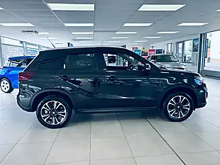 Used 2023 Suzuki Vitara SZ5 Black - Interior and Exterior details 5