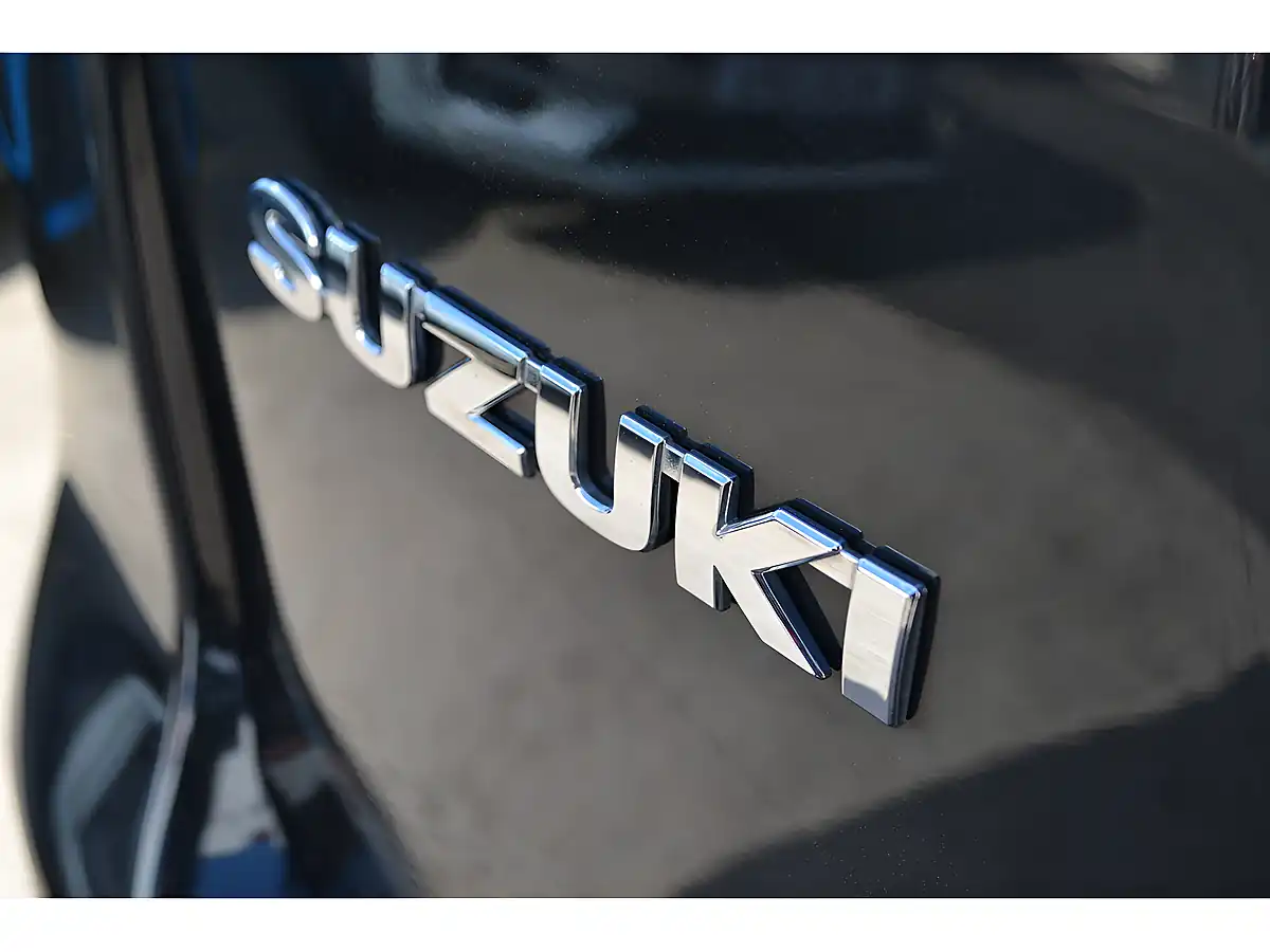 Used 2023 Suzuki Vitara SZ5 Black - Interior and Exterior details 15