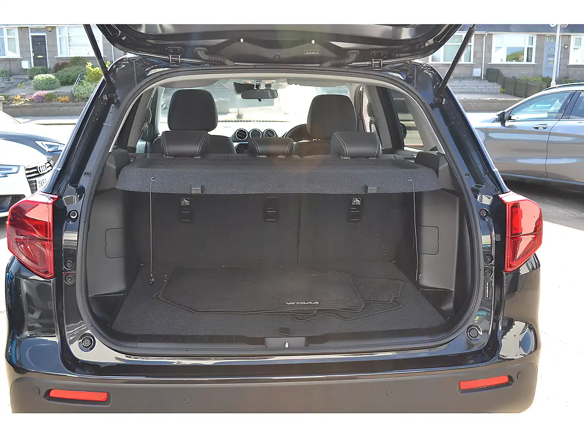 Used 2023 Suzuki Vitara SZ5 Black - Interior and Exterior details 16