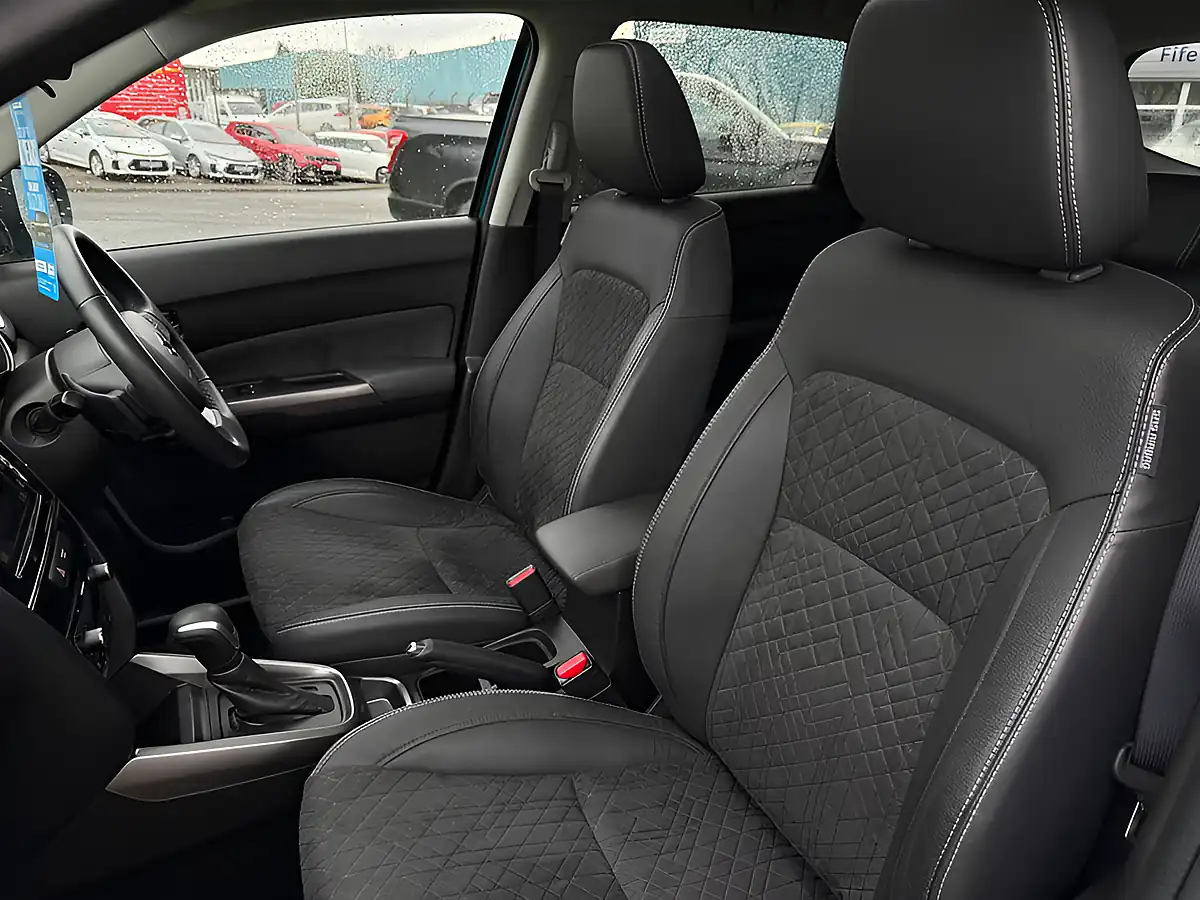 Used 2023 Suzuki Vitara SZ5 Blue - Interior and Exterior details 11