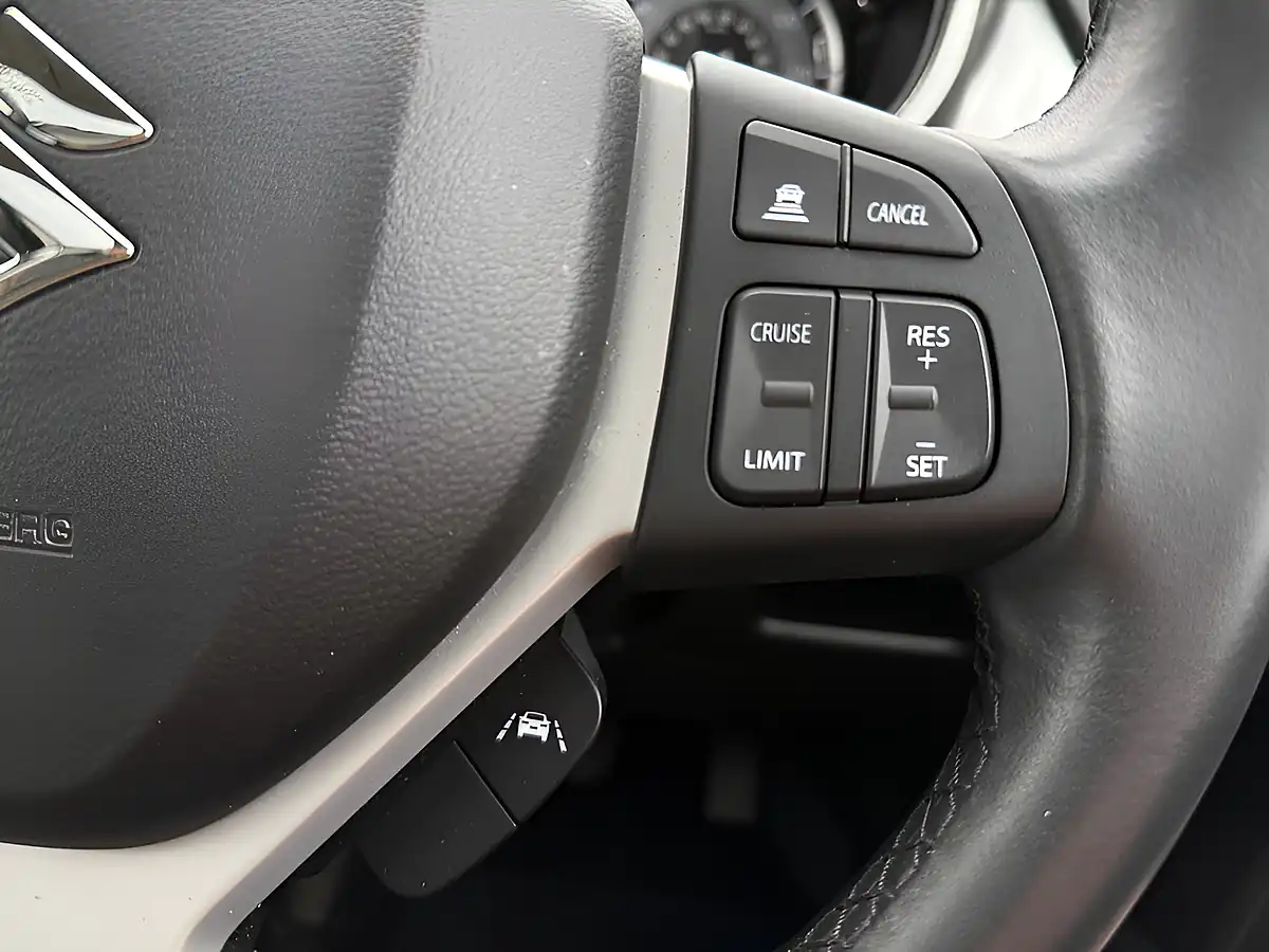 Used 2023 Suzuki Vitara SZ5 Blue - Interior and Exterior details 16