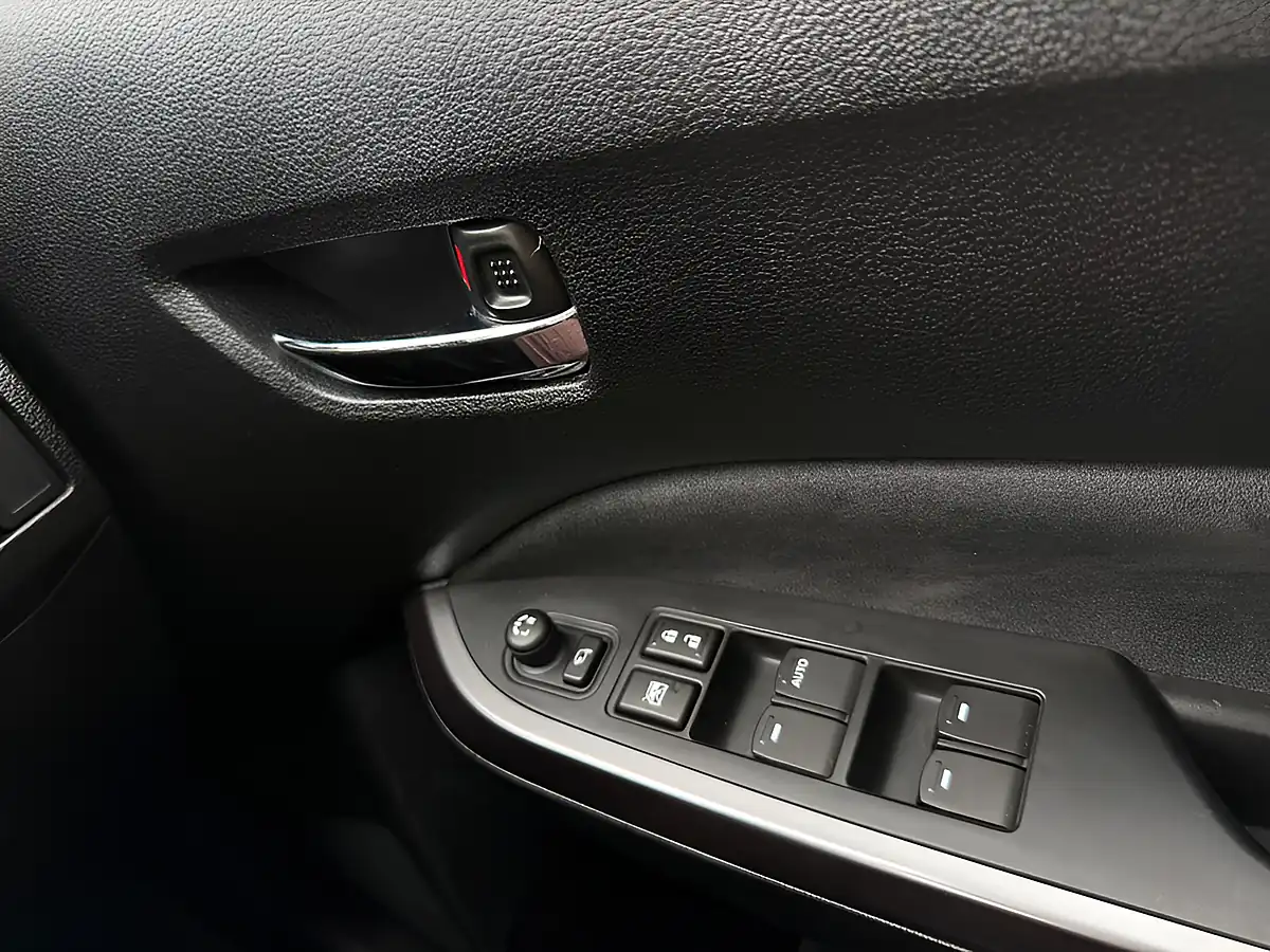 Used 2023 Suzuki Vitara SZ5 Blue - Interior and Exterior details 18