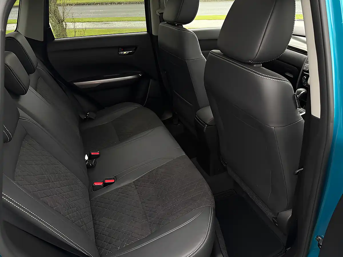 Used 2023 Suzuki Vitara SZ5 Blue - Interior and Exterior details 8