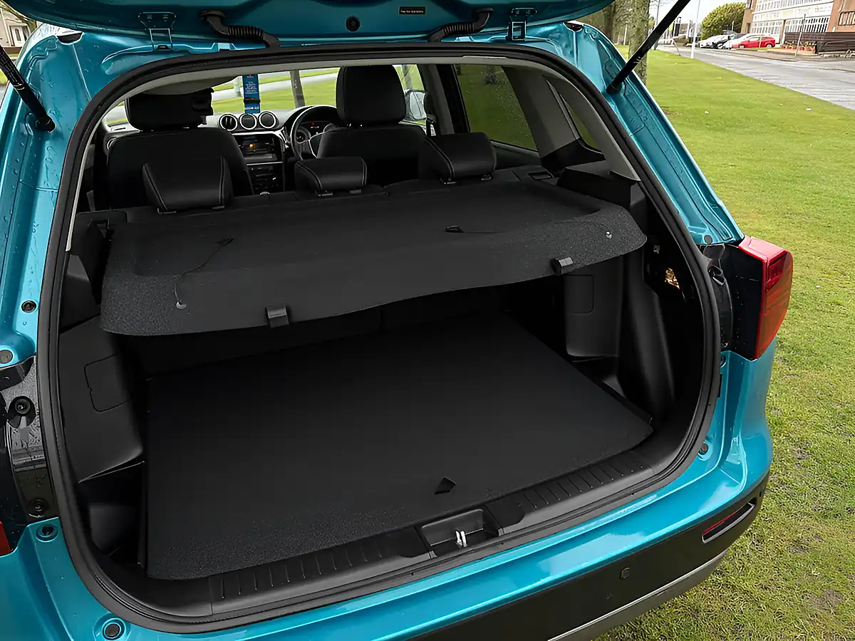 Used 2023 Suzuki Vitara SZ5 Blue - Interior and Exterior details 9