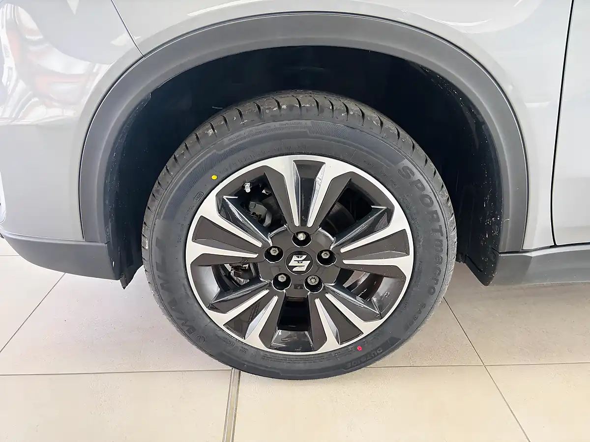 Used 2023 Suzuki Vitara SZ5 Grey - Interior and Exterior details 16