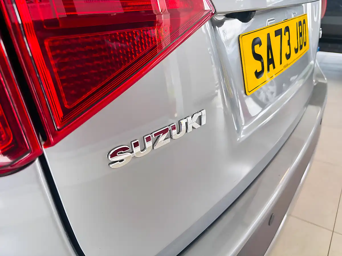Used 2023 Suzuki Vitara SZ5 Grey - Interior and Exterior details 17