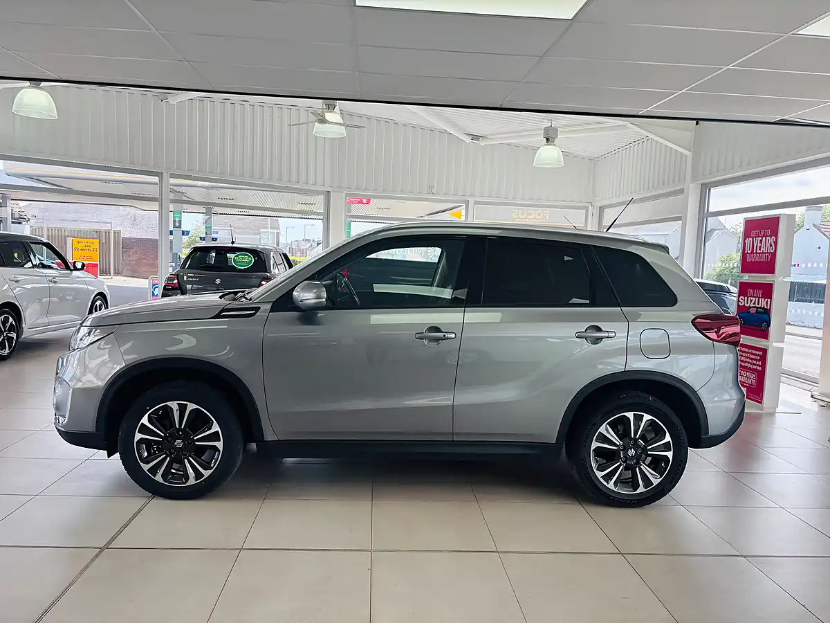 Used 2023 Suzuki Vitara SZ5 Grey - Interior and Exterior details 4