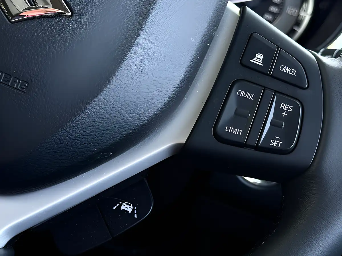 Used 2023 Suzuki Vitara SZ5 Silver - Interior and Exterior details 17