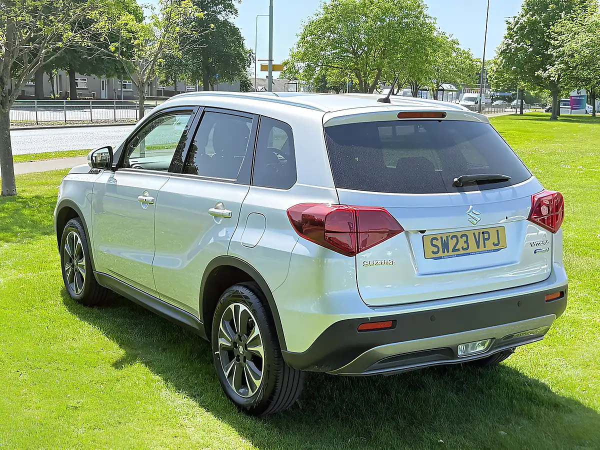 Used 2023 Suzuki Vitara SZ5 Silver - Interior and Exterior details 5