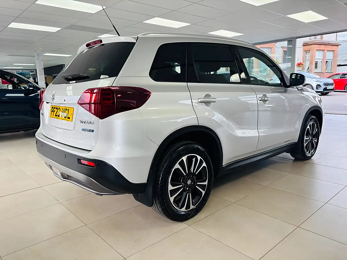 Used 2023 Suzuki Vitara SZ5 Silver - Interior and Exterior details 5
