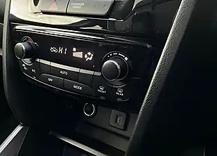 Used 2023 Suzuki Vitara SZ5 White - Interior and Exterior details 17