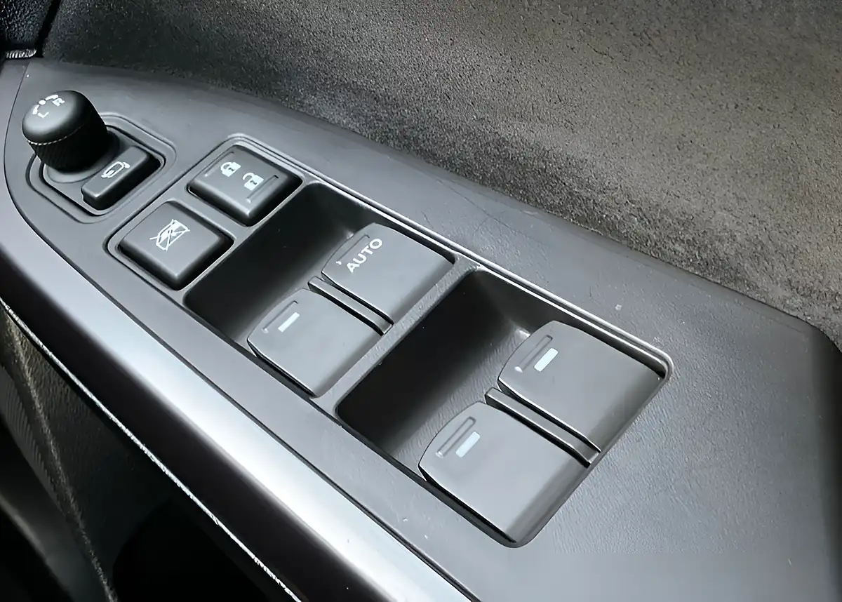 Used 2023 Suzuki Vitara SZ5 White - Interior and Exterior details 19