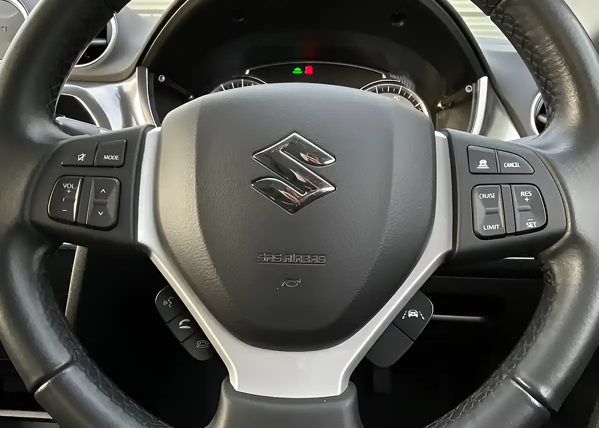 Used 2023 Suzuki Vitara SZ5 White - Interior and Exterior details 20