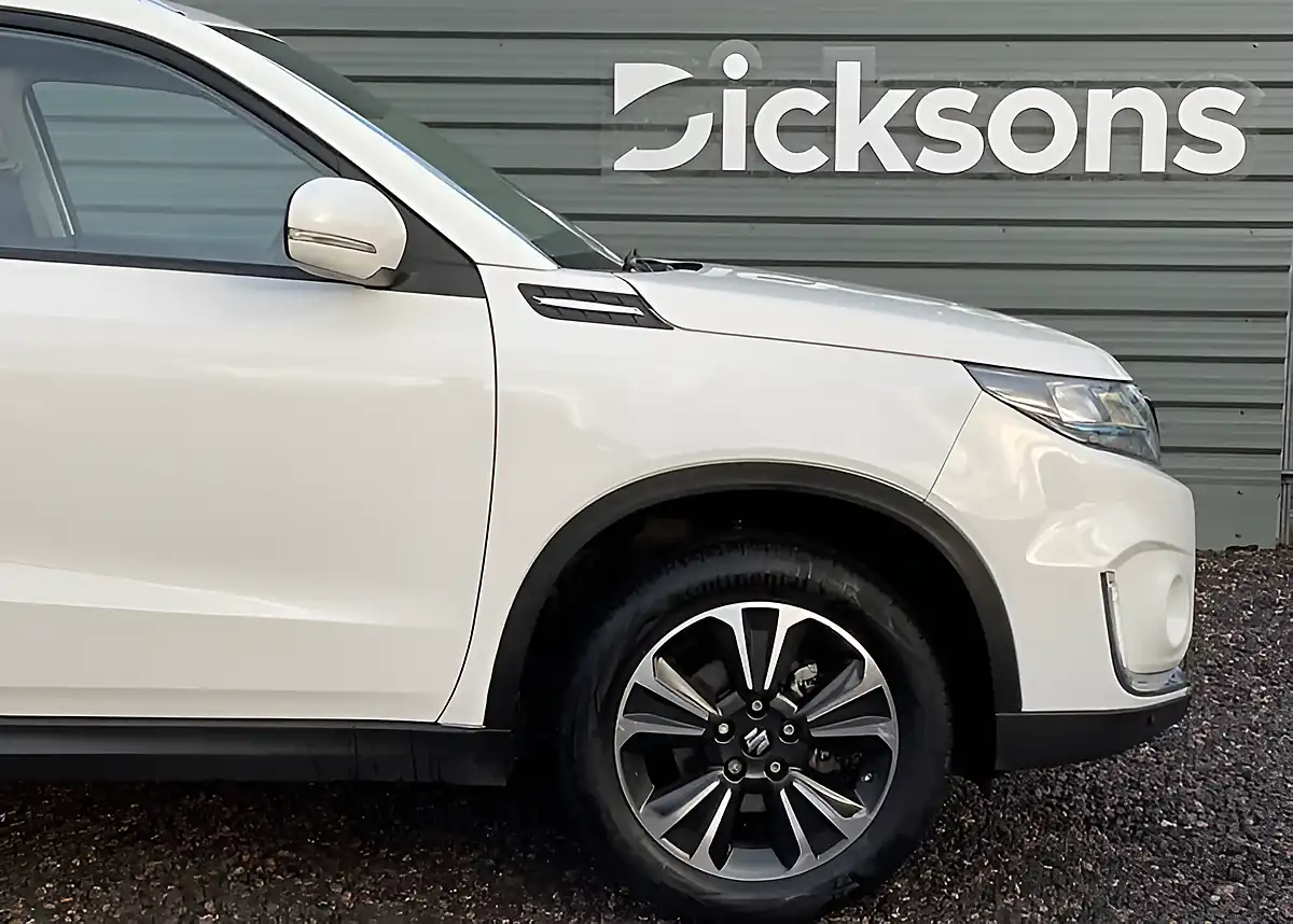 Used 2023 Suzuki Vitara SZ5 White - Interior and Exterior details 3