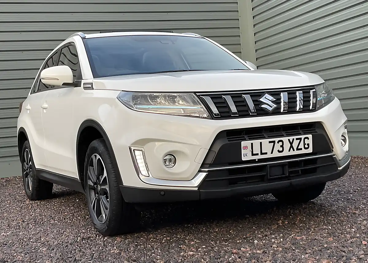 Used 2023 Suzuki Vitara SZ5 White - Interior and Exterior details 8