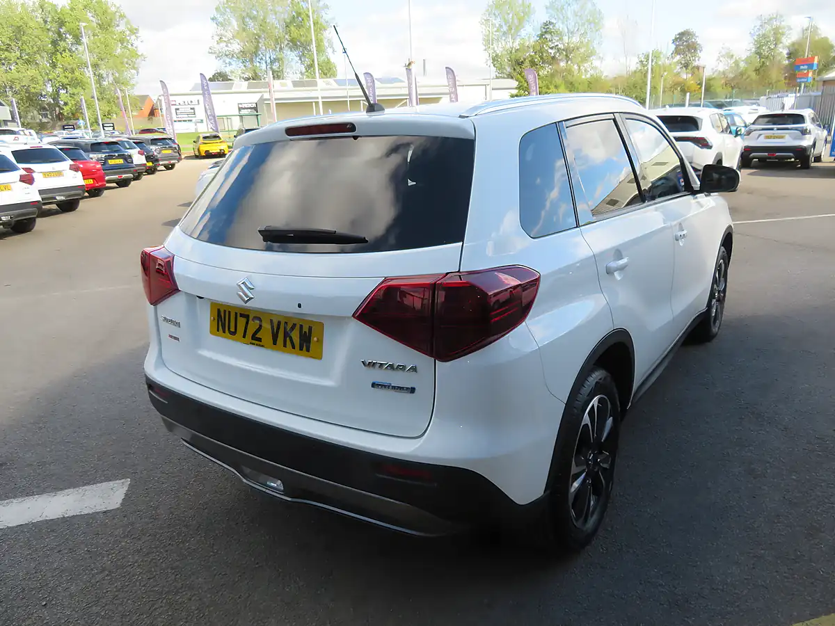 Used 2023 Suzuki Vitara SZ5 White - Interior and Exterior details 10