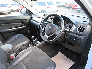 Used 2023 Suzuki Vitara SZ5 White - Interior and Exterior details 11