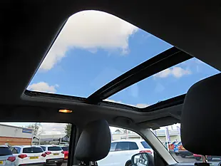 Used 2023 Suzuki Vitara SZ5 White - Interior and Exterior details 12