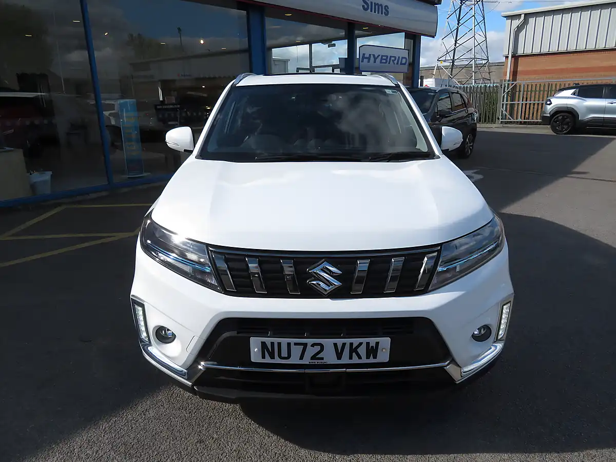 Used 2023 Suzuki Vitara SZ5 White - Interior and Exterior details 3