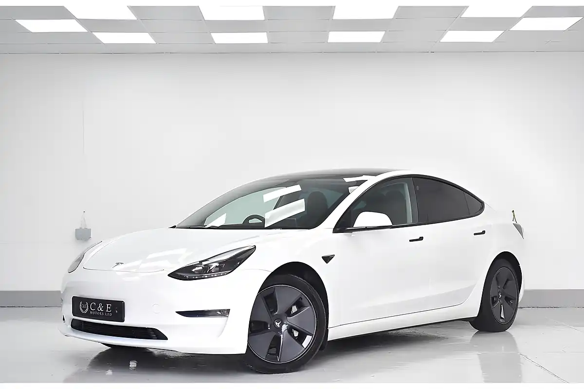 Used 2023 Tesla Model 3 Long Range White - Front View