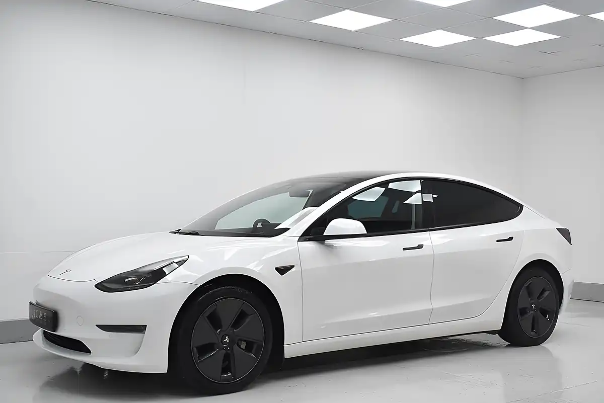 Used 2023 Tesla Model 3 Long Range White - Interior and Exterior details 4