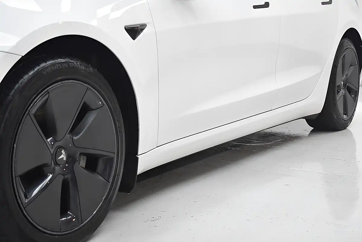 Used 2023 Tesla Model 3 Long Range White - Interior and Exterior details 7