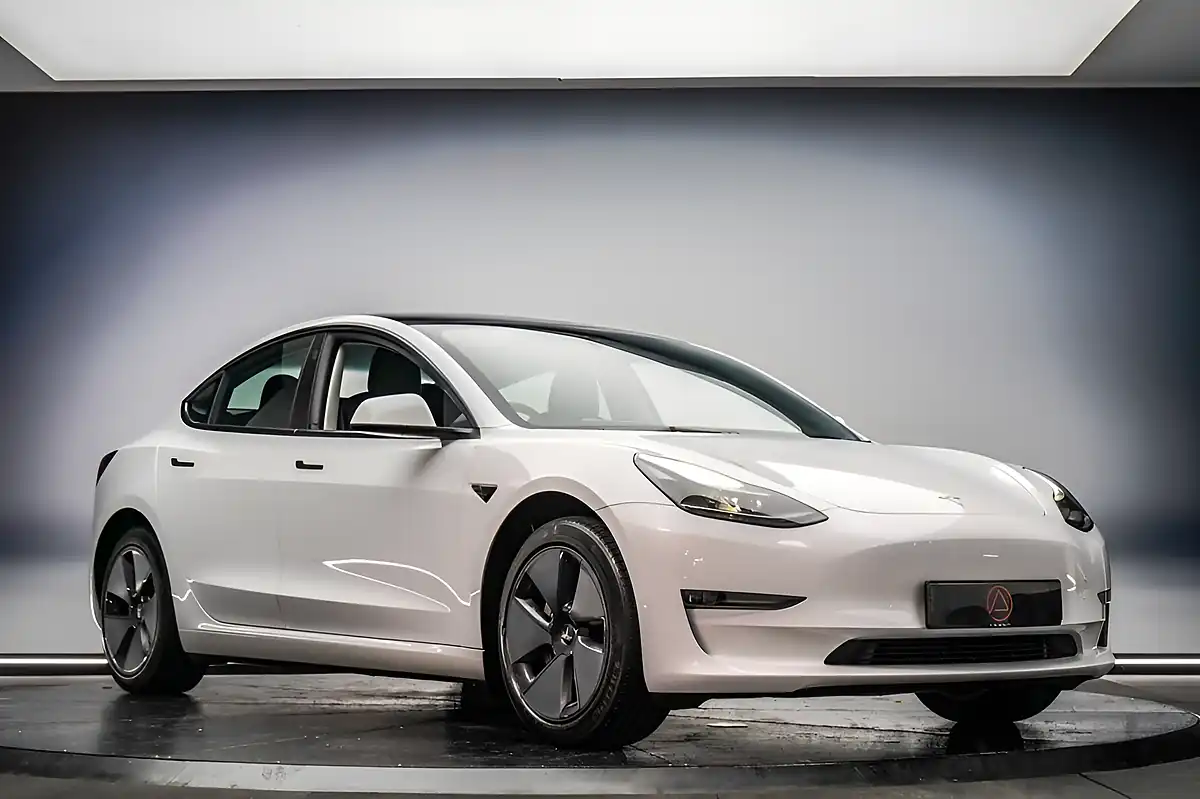 Used 2023 Tesla Model 3 Long Range White - Interior and Exterior details 5