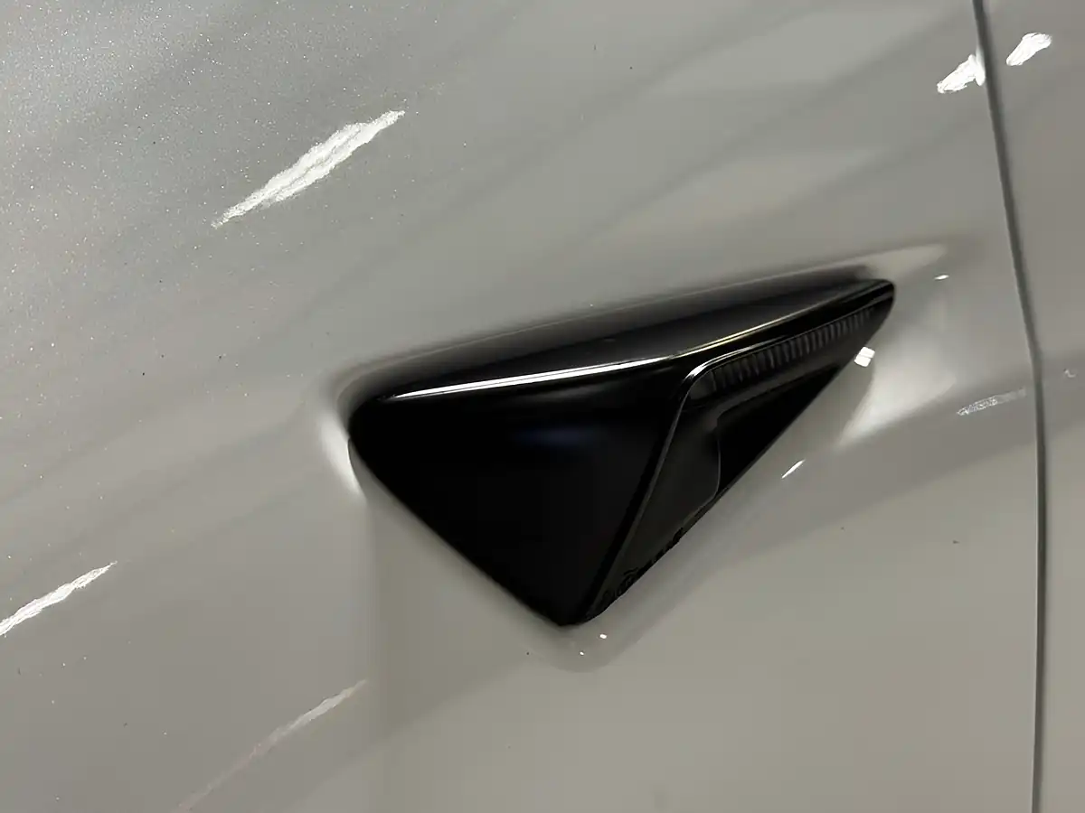Used 2023 Tesla Model 3 Saloon White - Interior and Exterior details 18