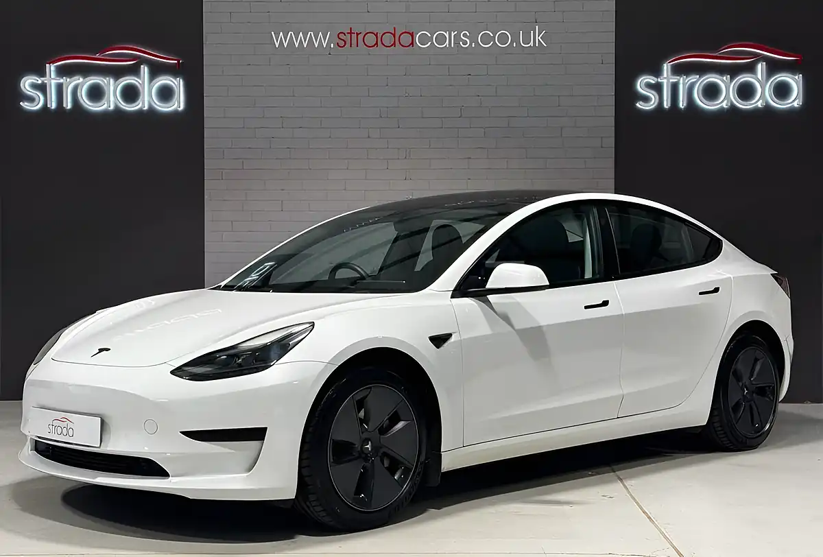 Used 2023 Tesla Model 3 Saloon White - Interior and Exterior details 2