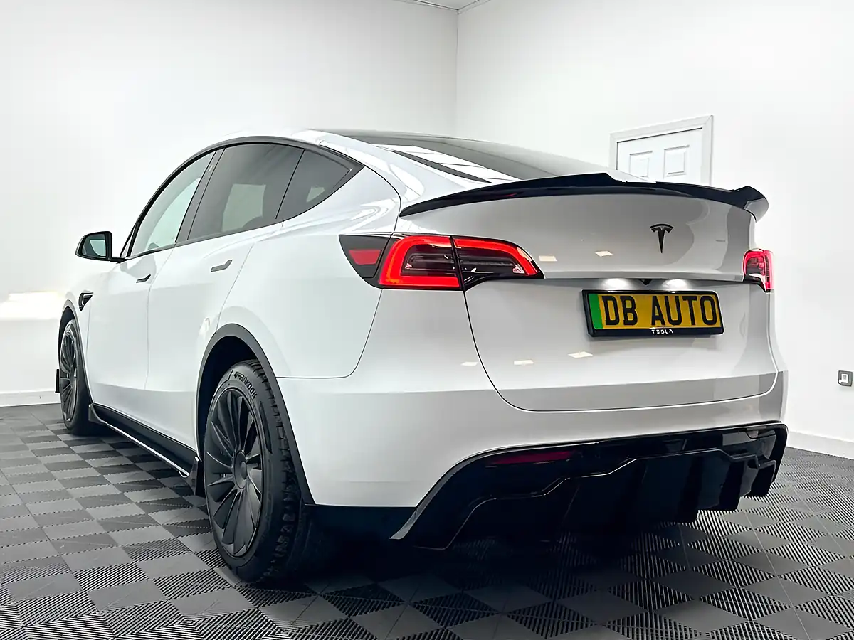 Used 2023 Tesla Model Y Aero Kit White - Interior and Exterior details 9