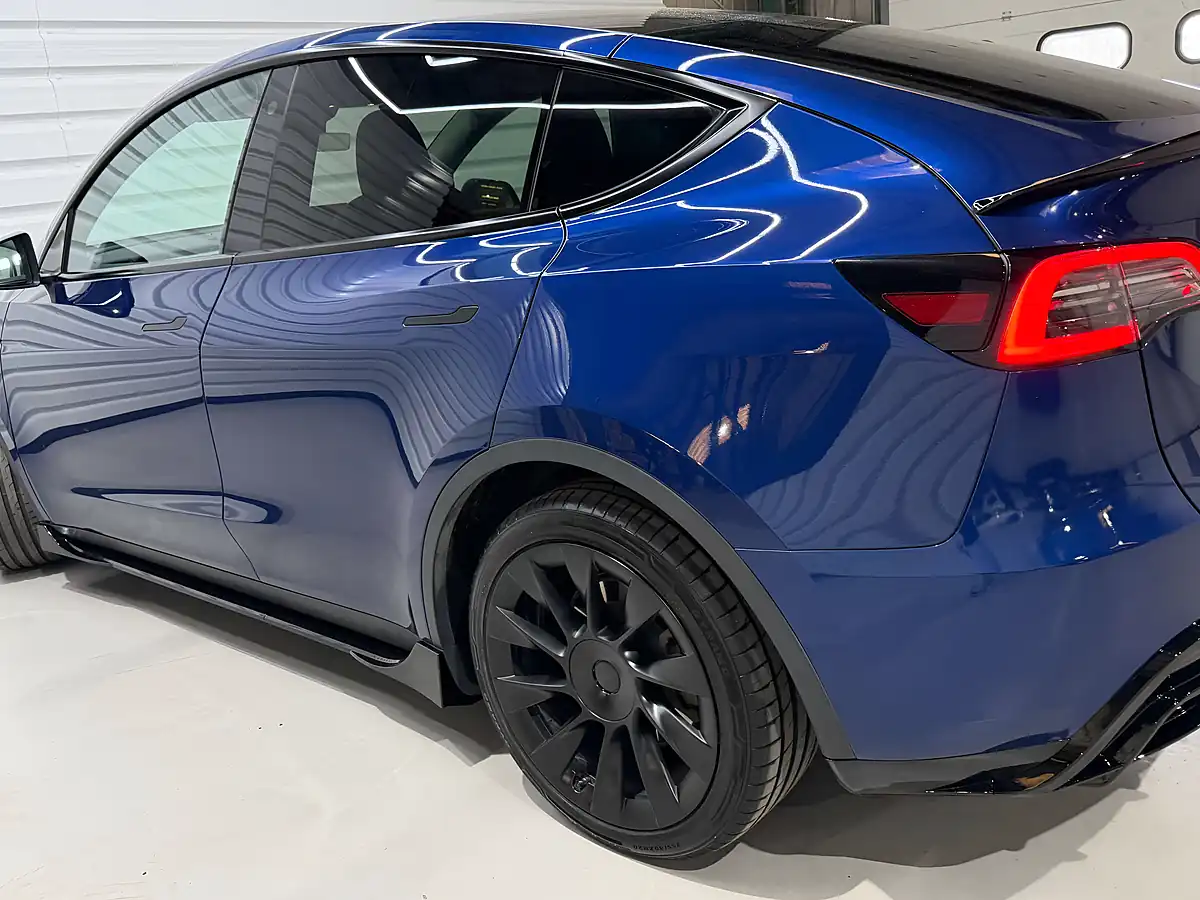 Used 2023 Tesla Model Y Blue - Interior and Exterior details 13