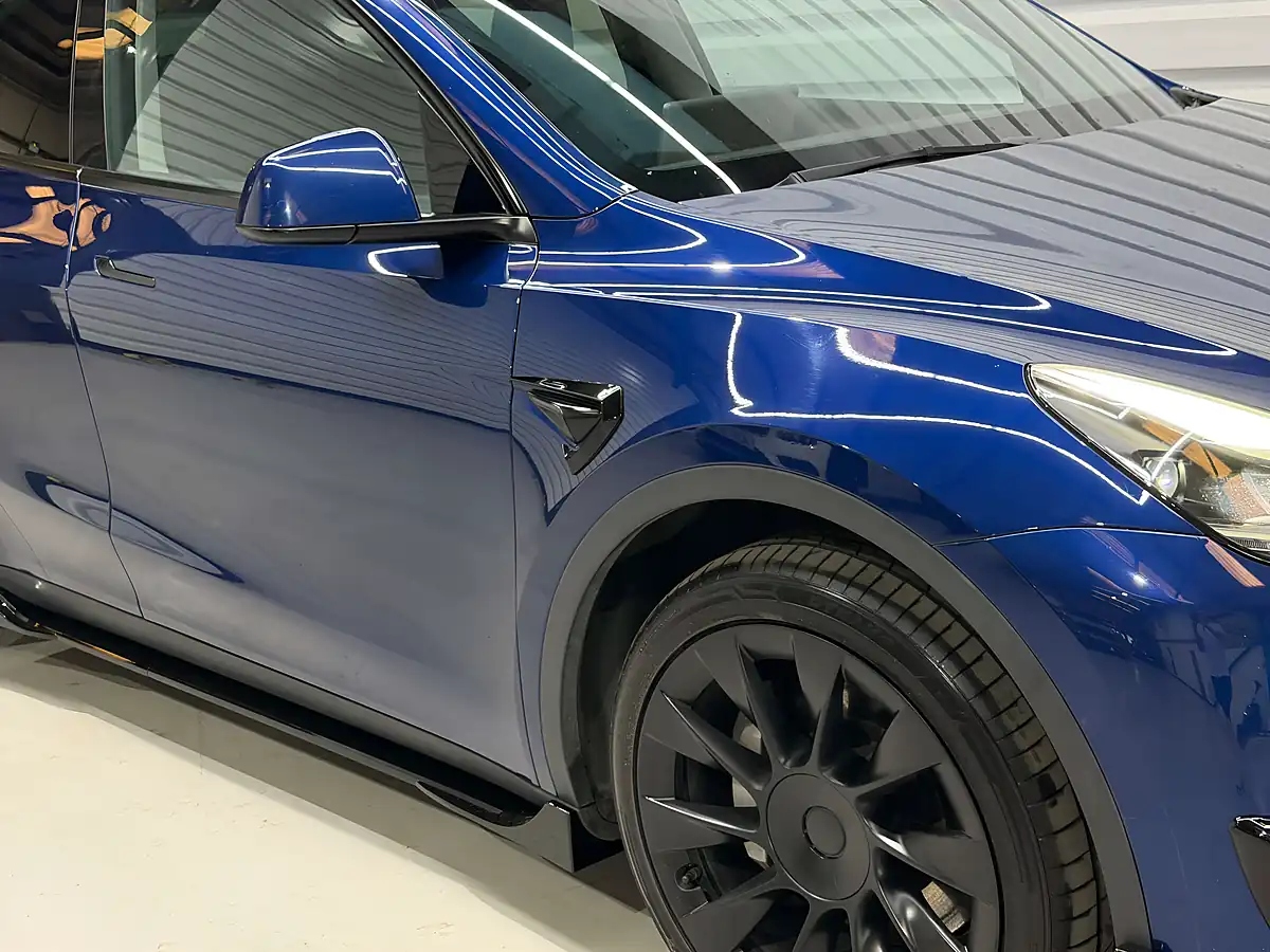Used 2023 Tesla Model Y Blue - Interior and Exterior details 18