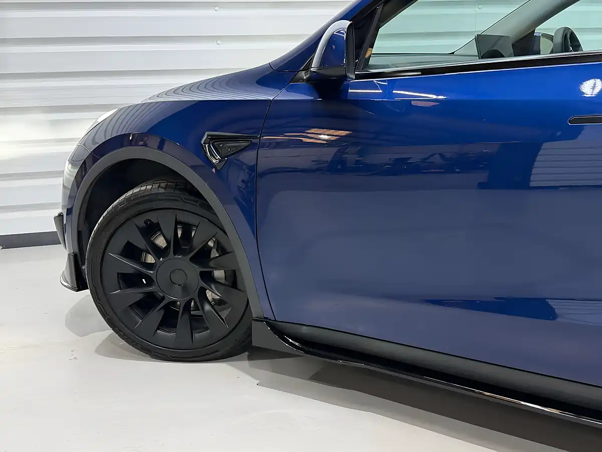 Used 2023 Tesla Model Y Blue - Interior and Exterior details 8