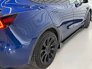 Used 2023 Tesla Model Y Blue - Interior and Exterior details 9